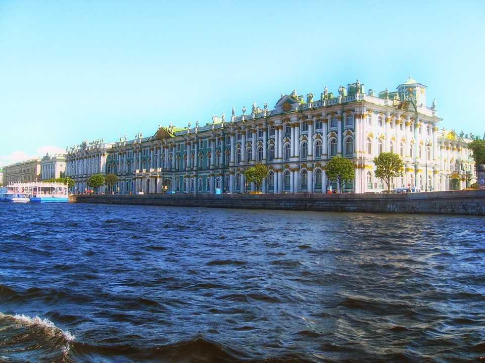 Дворцовая площадь, зимний дворец| прогулки по санкт-петербургу