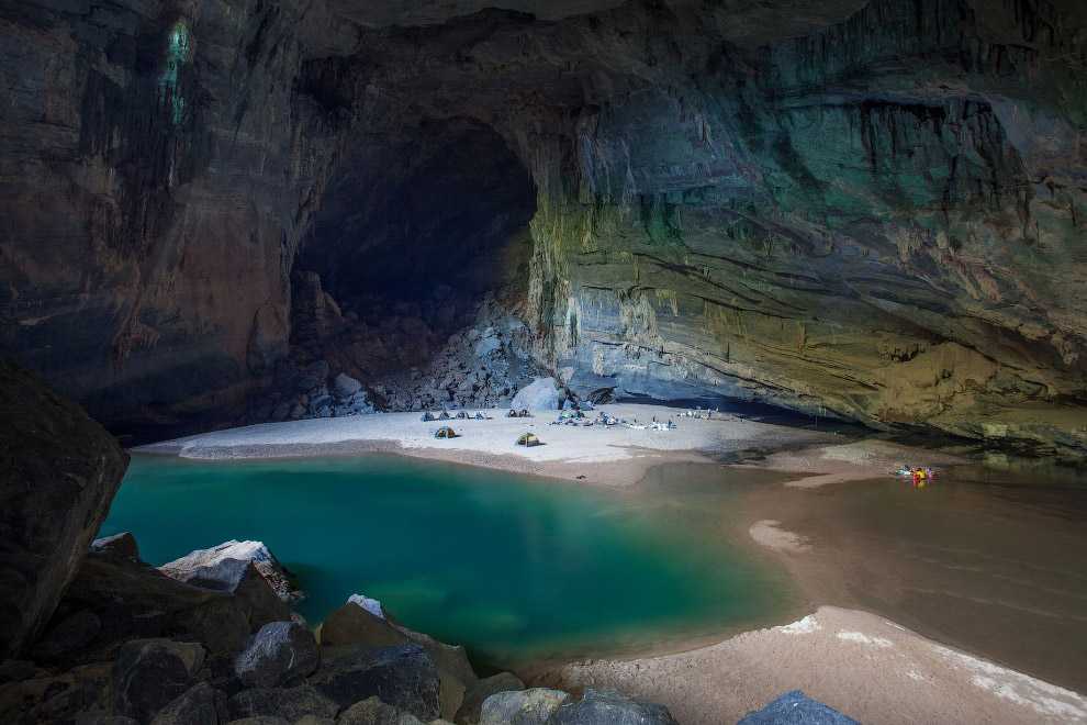 Фото Ординской пещеры в России. Большая галерея качественных и красивых фотографий Ординской пещеры, которые Вы можете смотреть на нашем сайте...