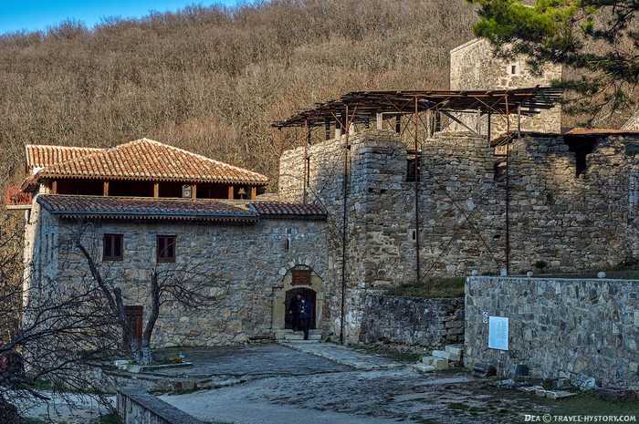 Армянский монастырь сурб-хач в крыму - фото, карта, история