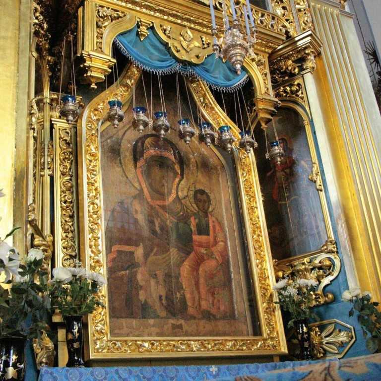 Смоленское православное кладбище . церковь смоленской иконы божией матери