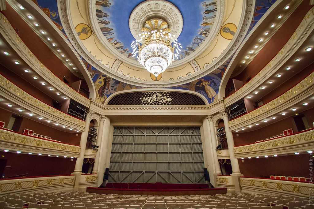 Театр оперы и балета в саратове
