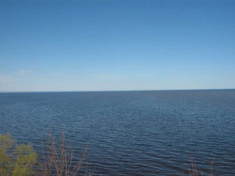 Озеро ильмень, новгородская область. на карте, отдых, базы отдыха, реки озера, рыбалка, глубина, погода, отели, как добраться — туристер.ру