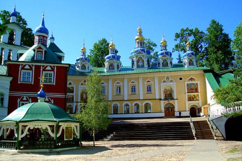 Свято-успенский псково-печерский мужской монастырь