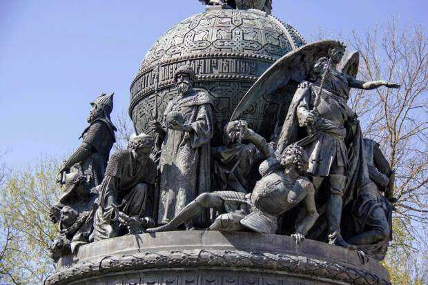 Памятник «тысячелетие россии»: что с ним не так