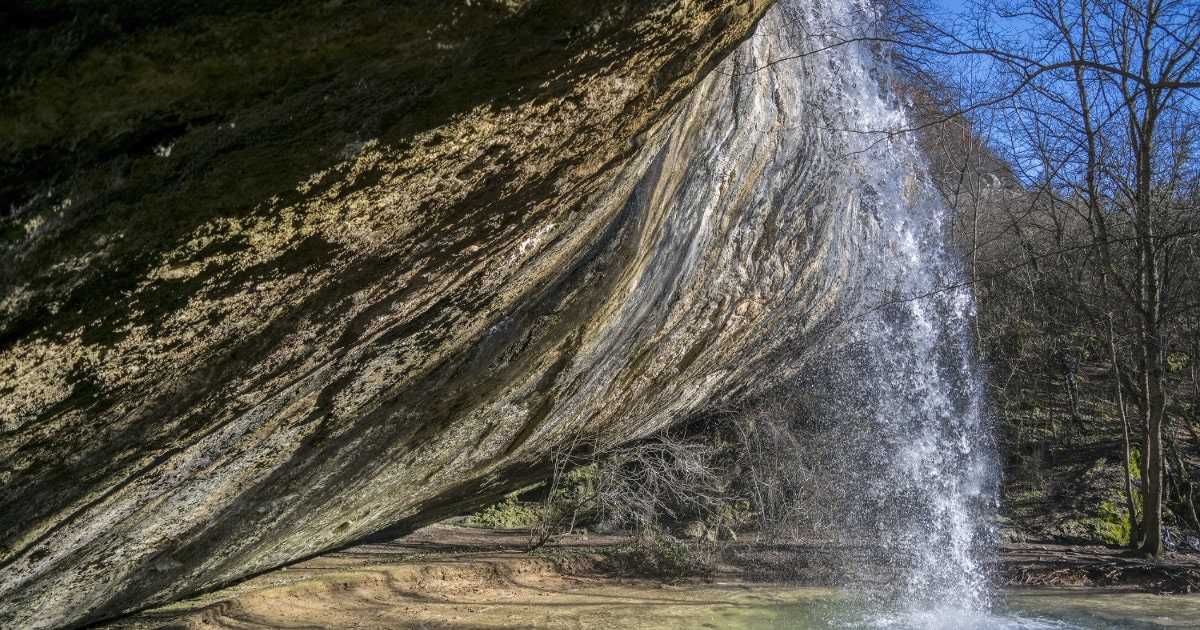 Водопад козырек — скрытая жемчужина крыма