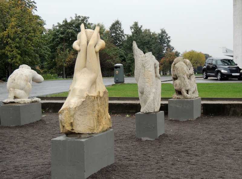 Парк скульптуры «легенда» встречает друзей