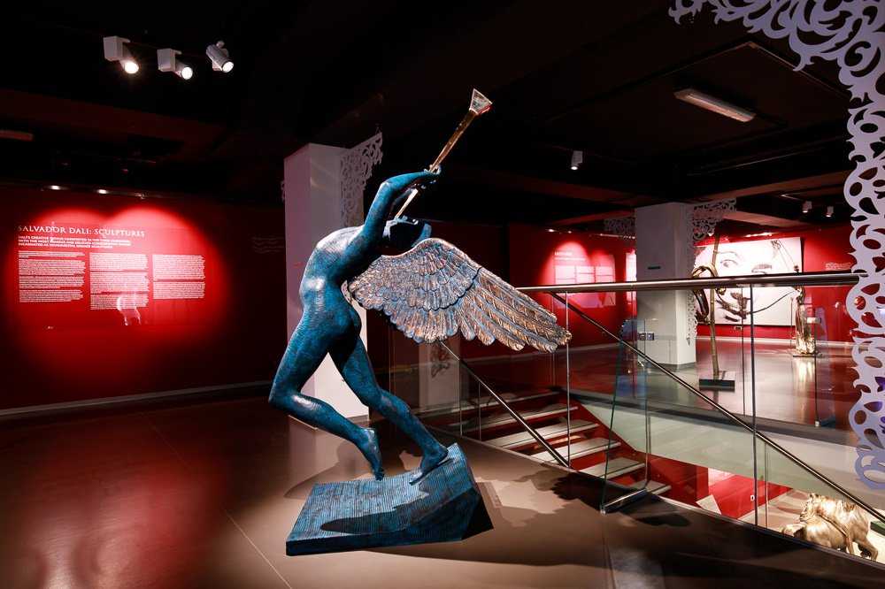 Стоимость посещения музея современного искусства эрарта в санкт-петербурге