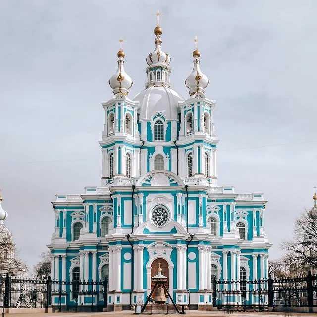 Смольный монастырь в петербурге — посещение, лайфхаки и факты | санкт-петербург центр