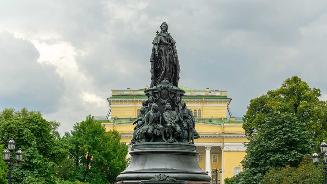 Памятник екатерине ii описание и фото - россия - санкт-петербург: санкт-петербург