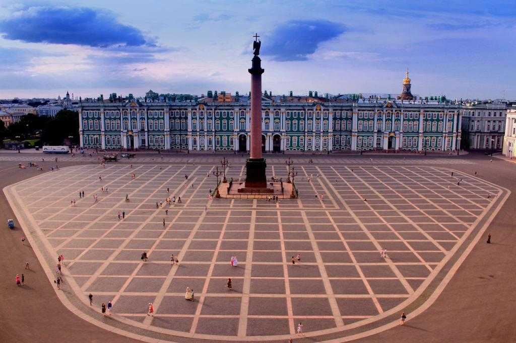 Дворцовая площадь в санкт-петербурге: главные достопримечательности