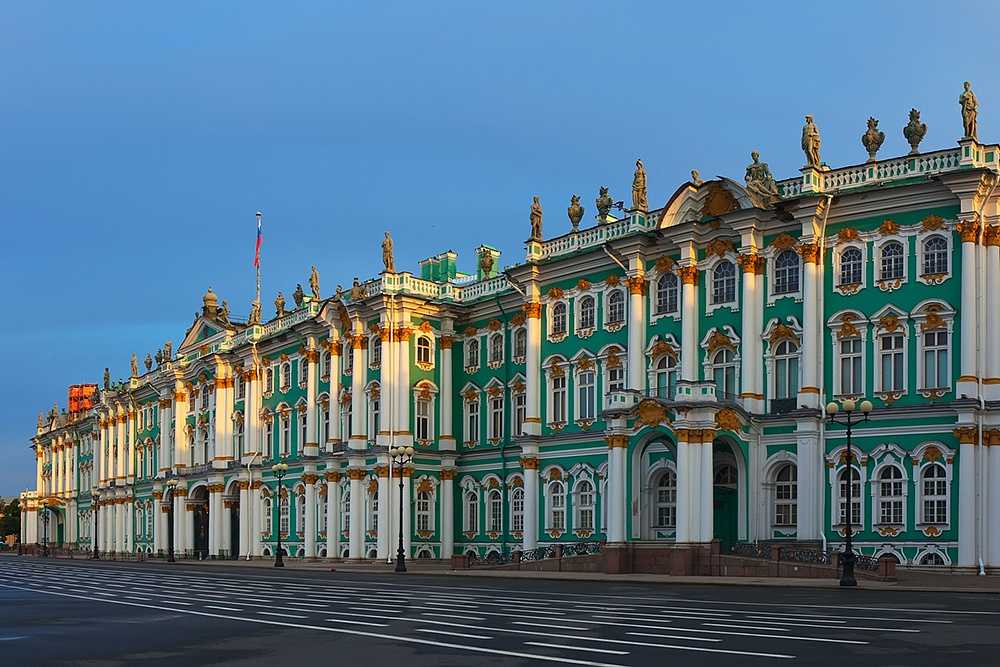 Дворцовая площадь в санкт-петербурге