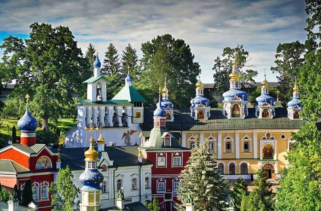 Псково-печерский монастырь: чудо возникновения, история и обзор
