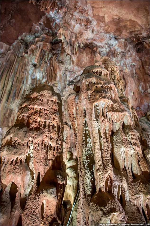Фото Скельской пещеры в России. Большая галерея качественных и красивых фотографий Скельской пещеры, которые Вы можете смотреть на нашем сайте...