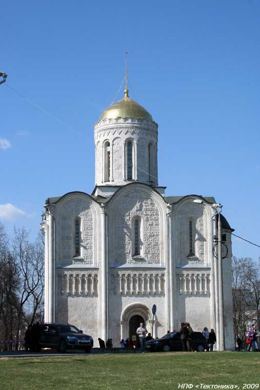 «поэма в камне»: дмитриевский собор во владимире, затмивший все храмы, построенные до него