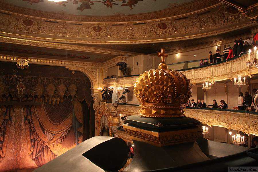 Мариинский театр — крупнейший музыкальный театр России, настоящий символ русской культуры...