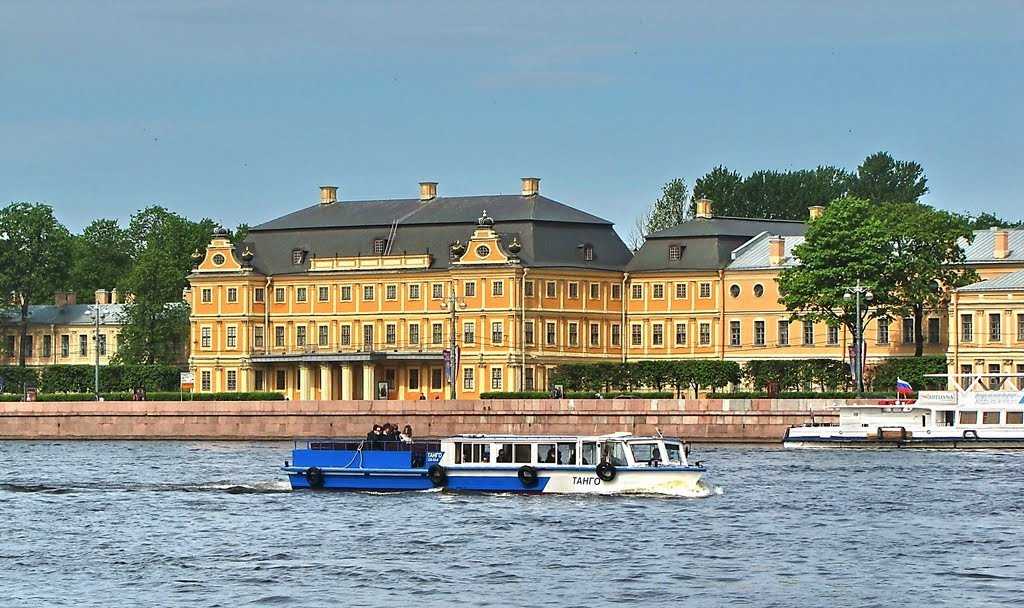 Дворец меншикова, санкт-петербург: экспозиция, фото и цены 2020, сайт, как добраться, отели – туристер.ру