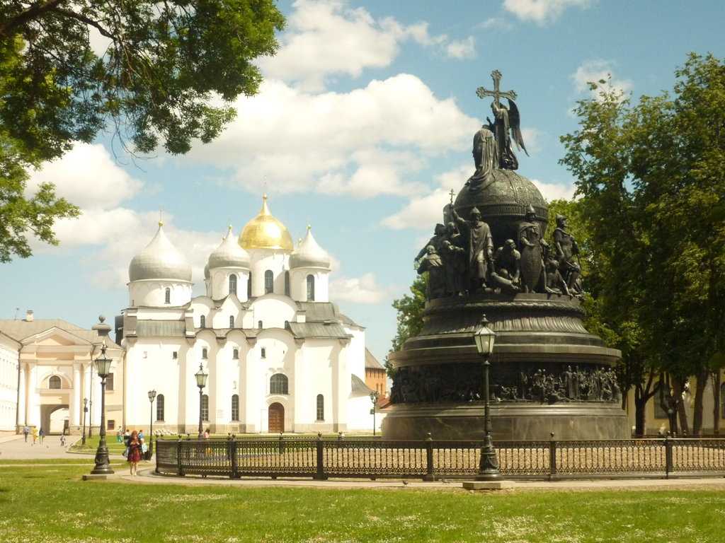 Памятник «тысячелетие россии» описание и фото - россия - северо-запад: великий новгород