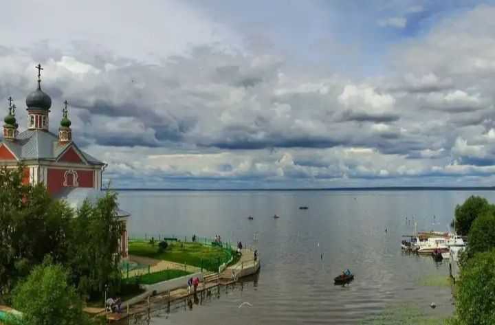 Синь камень в переславле-залесском на плещеевом озере: что это за место, где находится, как добраться, легенда, история, адрес, как исполняет желания?