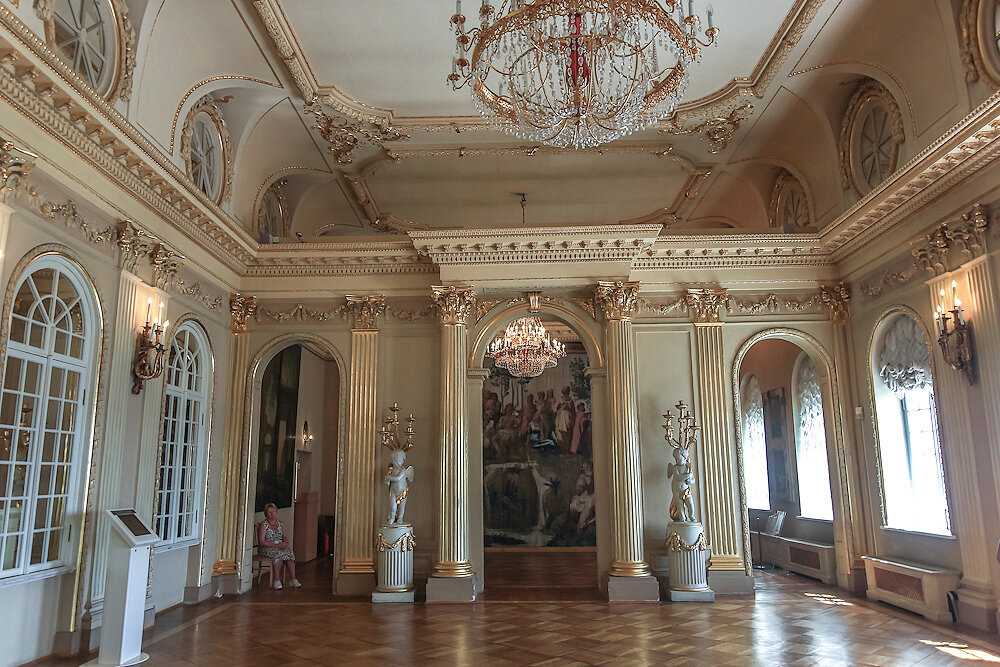 Меншиковский дворец — санкт-петербург