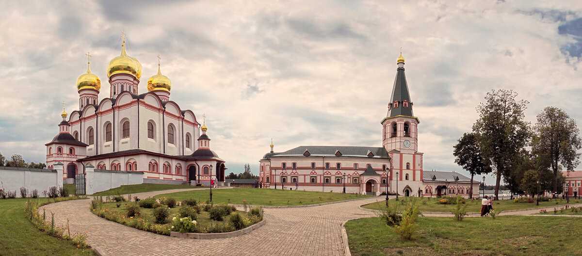 Валдайский иверский монастырь, валдай. отели рядом, фото, видео, расписание служб, как добраться – туристер.ру