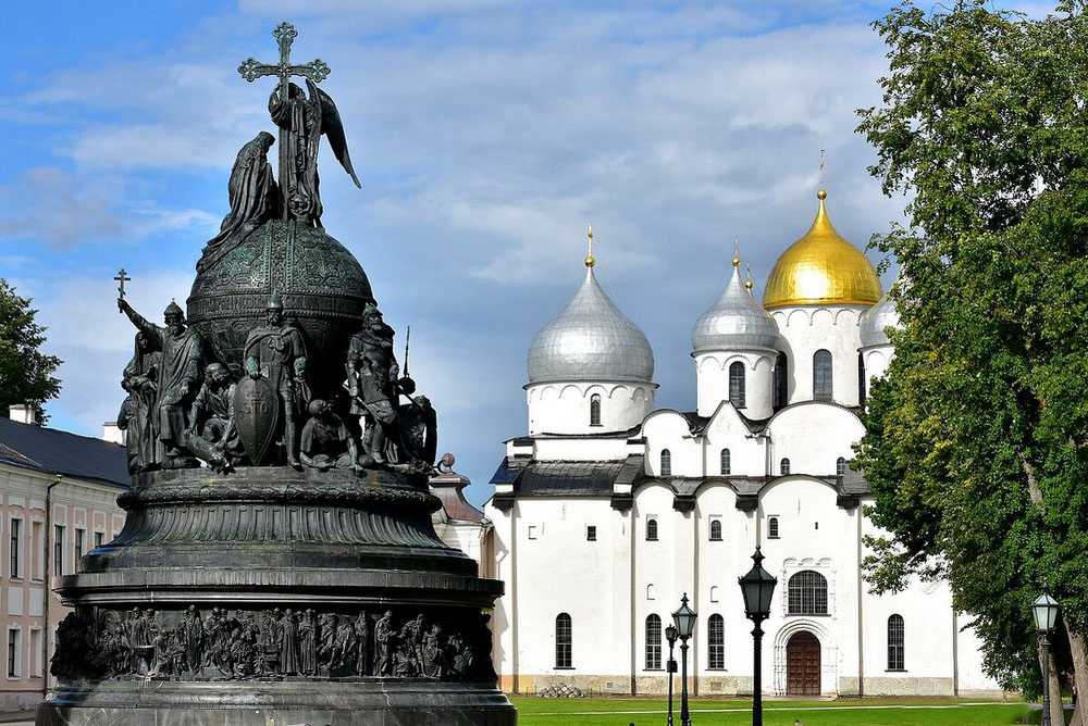 Кириллица  | памятник «тысячелетие россии»: самые спорные персонажи