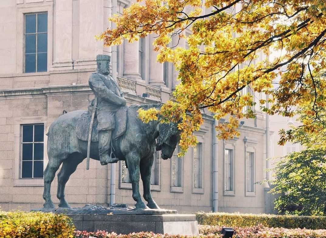 Памятник александру 3 в санкт петербурге фото