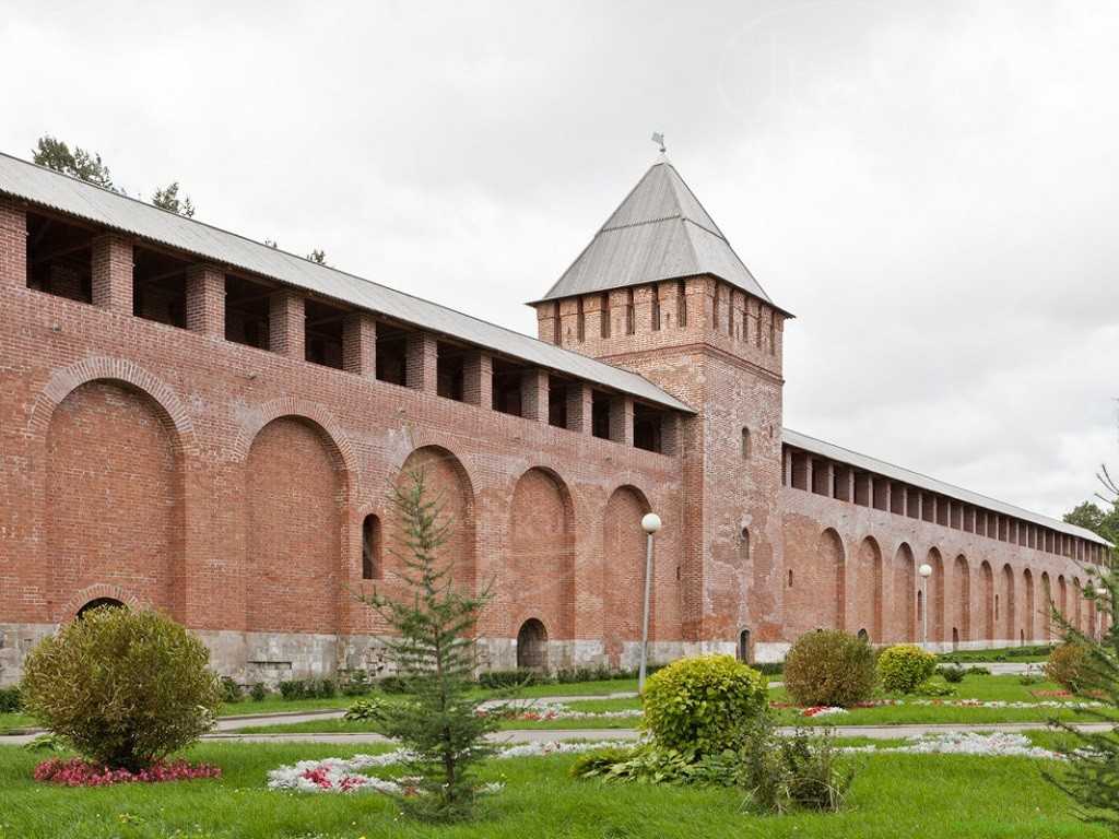 Смоленская крепость: историческое значение и описание музея-заповедника