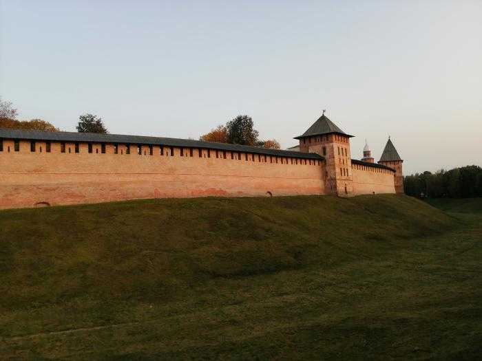 Новгородский кремль: фото, описание, башни, памятник, собор