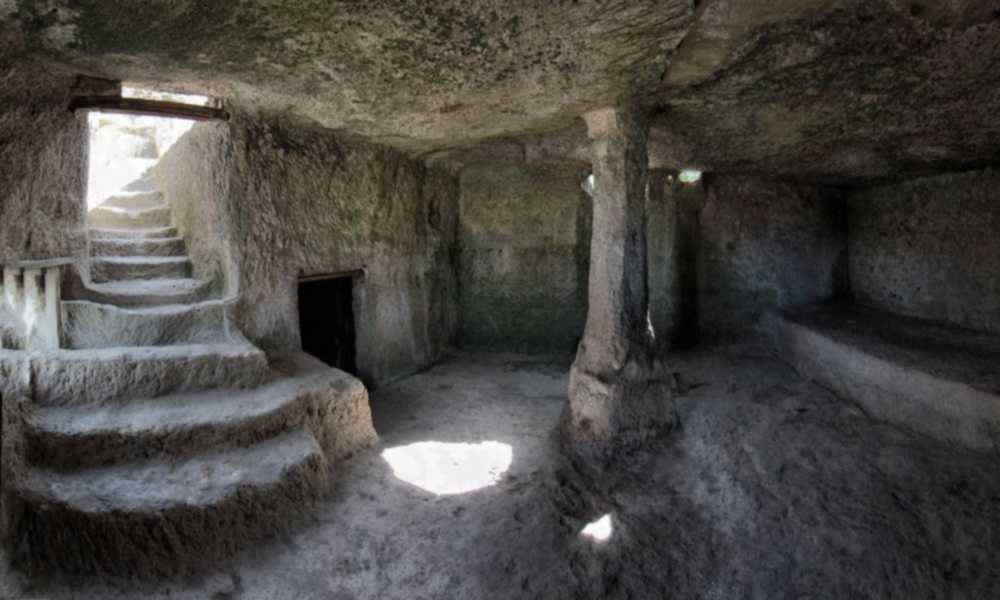 Пещерный город мангуп-кале в крыму: фото, как добраться, описание