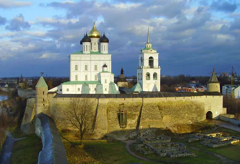 Псковский кремль (кром) – главная крепость псковской земли