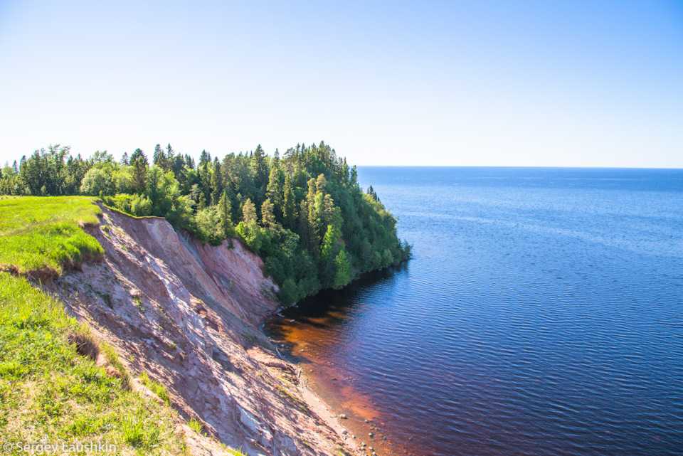 Площадку на набережной онежского озера в петрозаводске вымостили цветным камнем (фото)