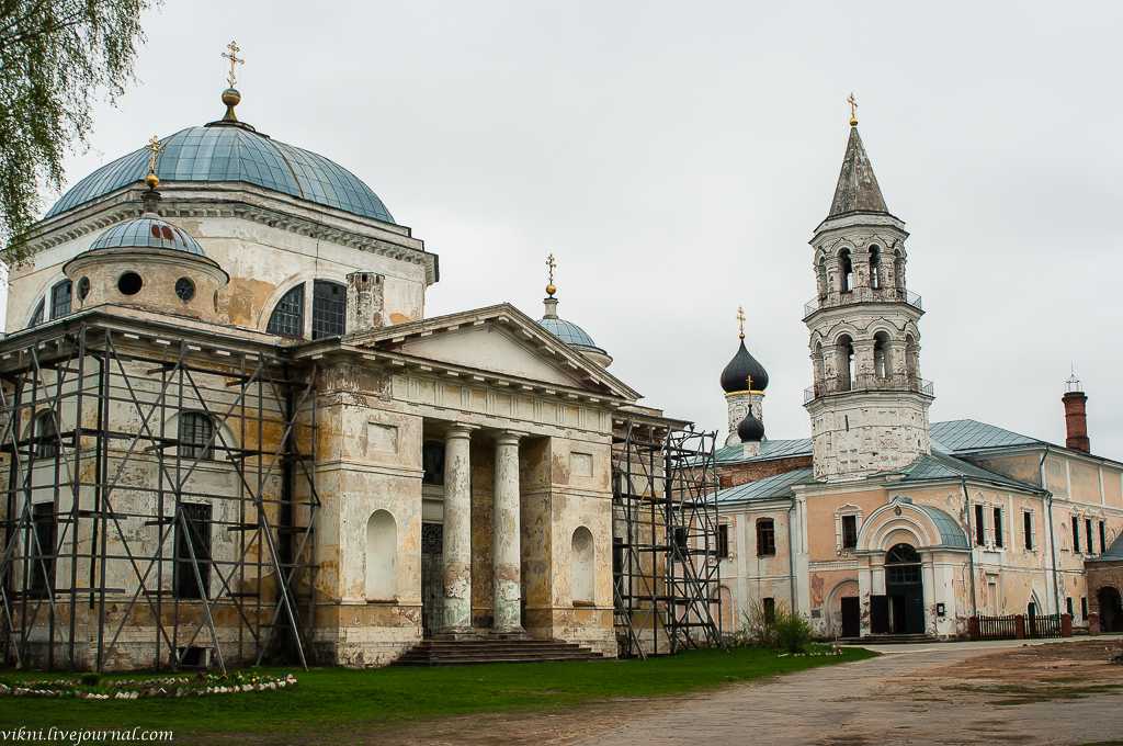Новоторжский борисоглебский монастырь и панорамы торжка