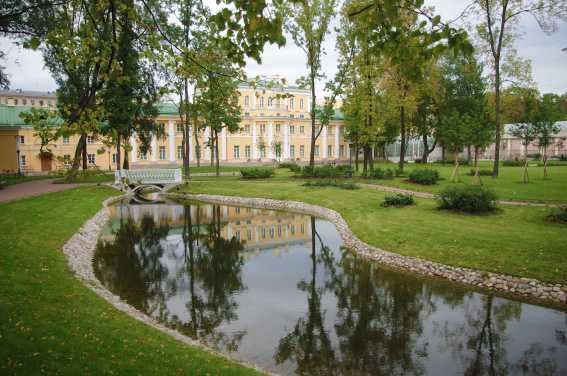 Польский сад – райский уголок в бетонных лабиринтах санкт-петербурга