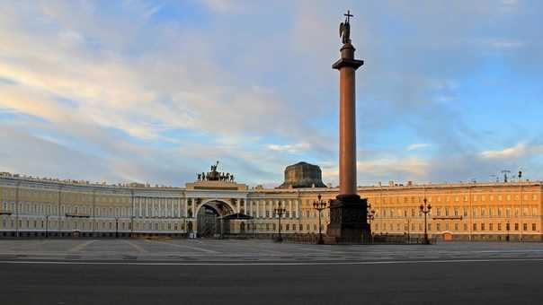 Александровская колонна  в санкт-петербурге