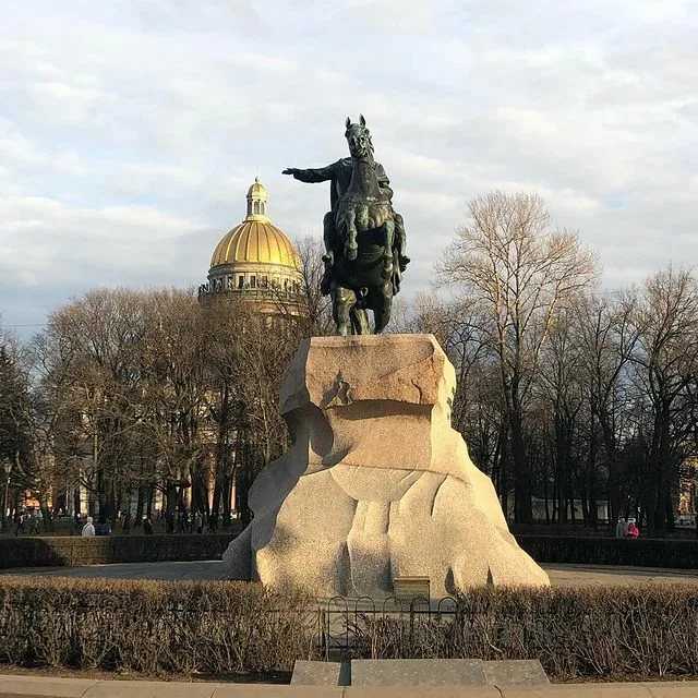 Медный всадник в санкт-петербурге — памятник петру i