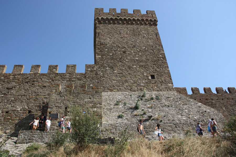Генуэзская крепость в судаке - как добраться, фото