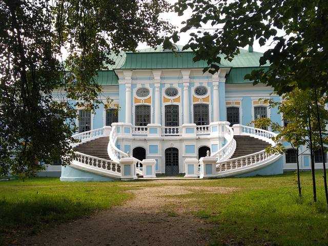 Усадьба грибоедова хмелита: дом в смоленской области, в котором вырос великий русский писатель