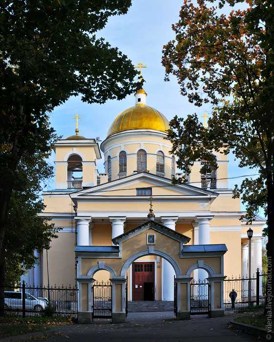Псков. грибница церковного зодчества