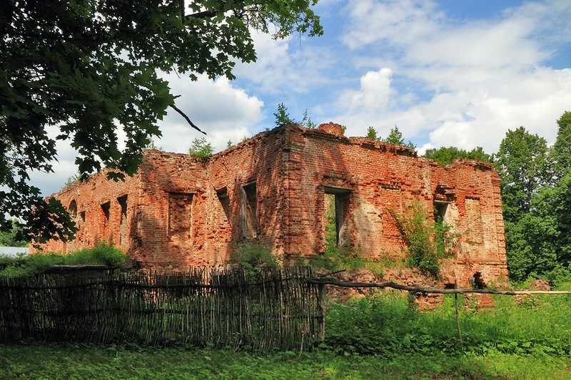 Усадьба Ольгово – старинное имение графов Апраксиных, расположенное в Дмитровском районе Подмосковья.