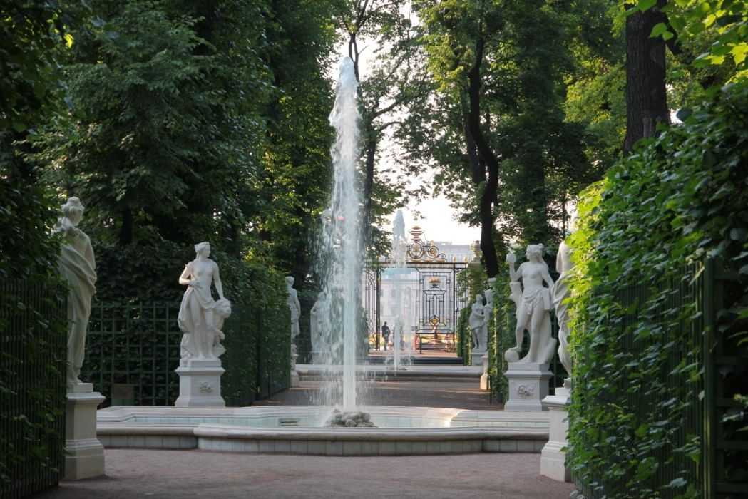 Сады Санкт-Петербурга: Летний сад...