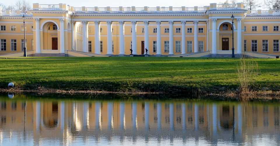 Александровский дворец: история и фотографии интерьеров