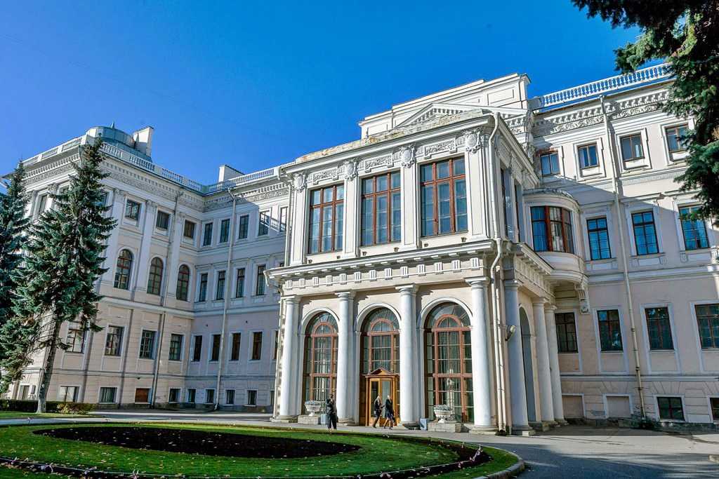 Аничков дворец | санкт-петербург центр