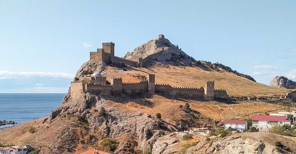 Генуэзская крепость в судаке, крым | самостоятельная экскурсия