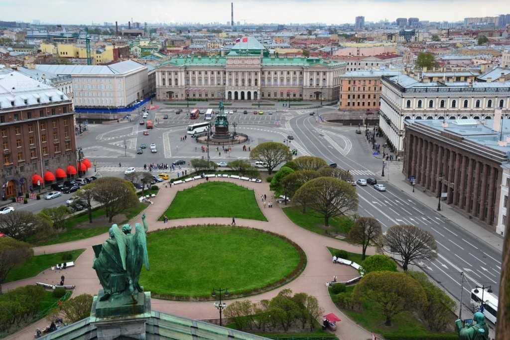 Дворцовая площадь в санкт-петербурге