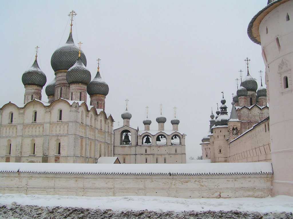 Ростовский кремль: что посмотреть, какие выставки посетить