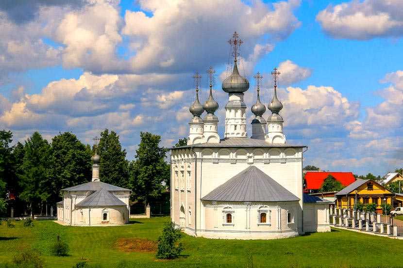 Замки в россии фото с названиями и описаниями | cамые красивые места мира