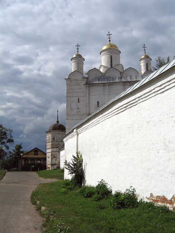 Ризоположенский монастырь в суздале